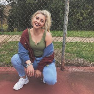 Meet your Posher, Alli